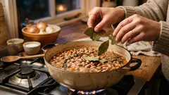 Como cozer feijão seco sem dramas: 5 ajustes simples para ficar tenro e com bom caldo