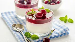 A sobremesa italiana mais simples: Panna Cotta