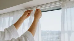 A tule ficará branquinha como no dia em que a comprou: uma forma simples de lavar sem ferver