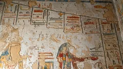 Descoberta sem precedentes no Vale dos Reis: há dois mil anos, um viajante da Índia deixou o seu nome em várias tumbas dos faraós.