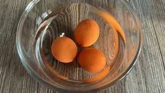 Nunca coloque os ovos em água fria após fervê-los.