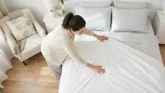 "Você não deve trocar sua roupa de cama a cada duas semanas ou a cada mês" – o intervalo correto para a troca é surpreendente.